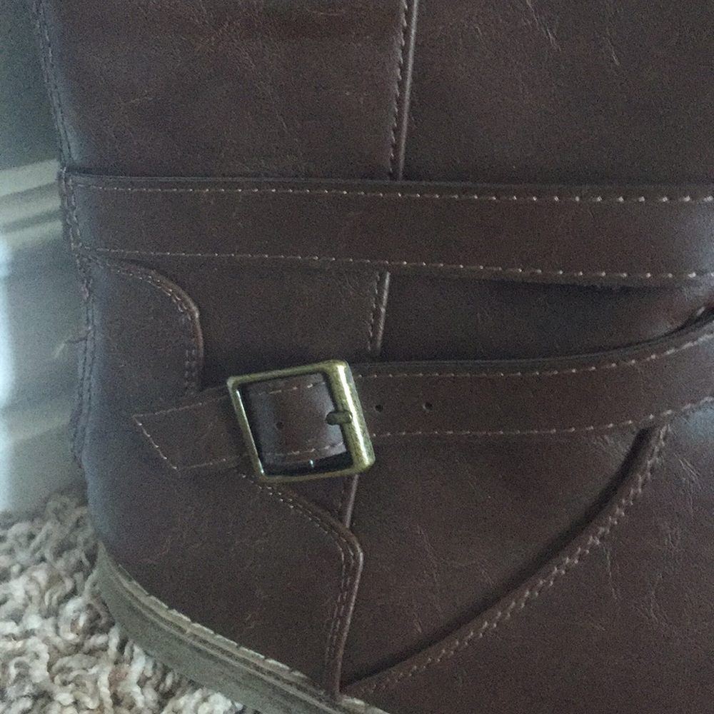 shoes - Picture 2 of 2